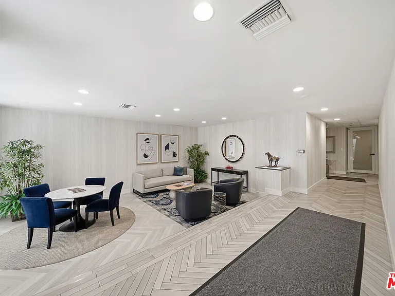 141 S Linden Dr #206 — Photo 63