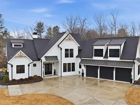 189 Waterview Cir, Newnan, GA 30263