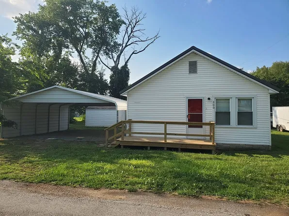 300 Center St, Freeman Spur, IL 62841