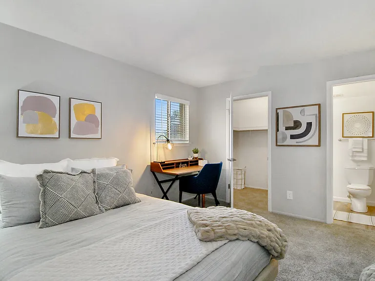 The Maxwell Apartments — Photo 24