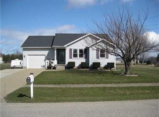1255 Cherry St, Lake City, PA 16423