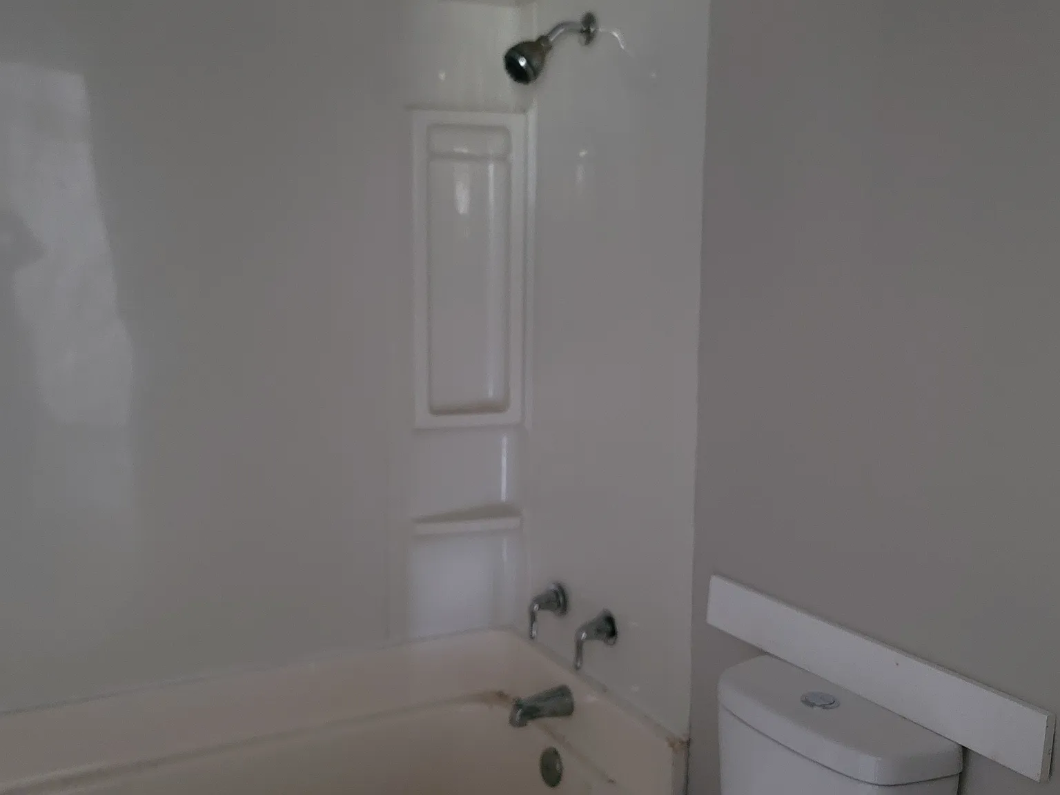 3 bed, 1.5 bath, 1032 sqft, $1,295 — Photo 2