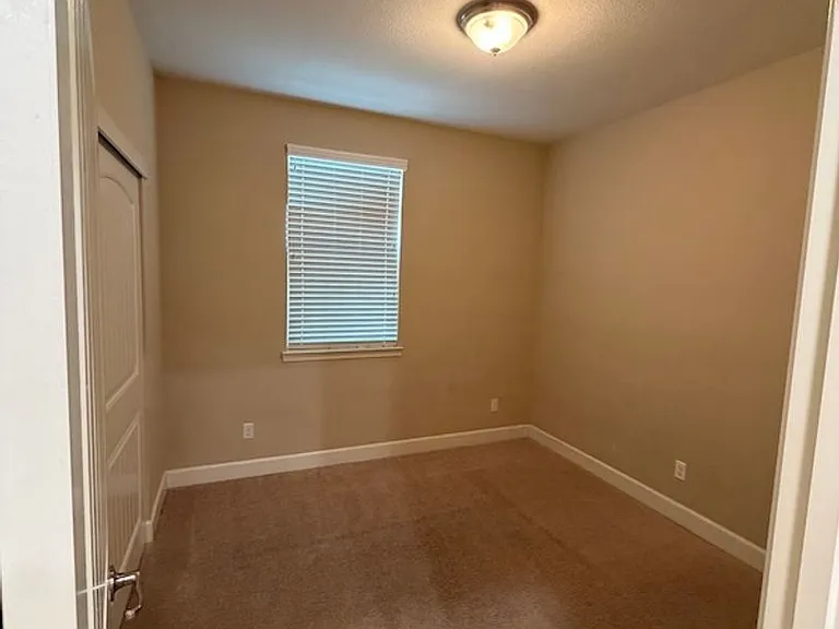 516 Dijon Pl — Photo 7