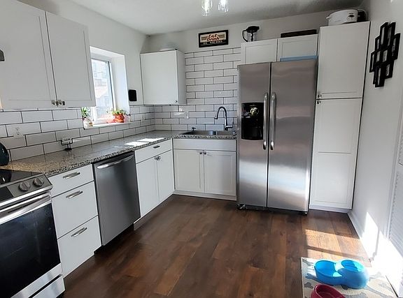 3rd image of 6355 Lange Dr