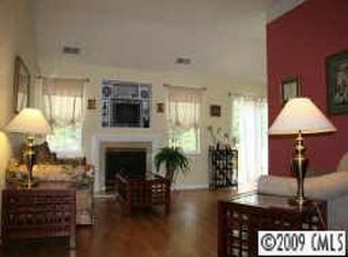 9008 Woodland Park Ln, Charlotte, NC 28214