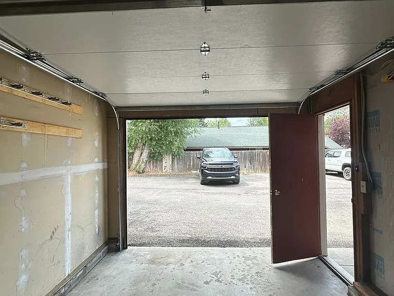 145 Aspen Dr #2 — Photo 6
