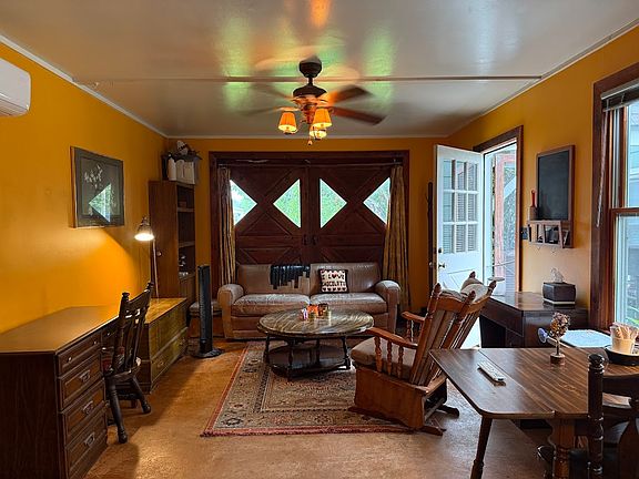 5th image of 802 Harris Ave #1