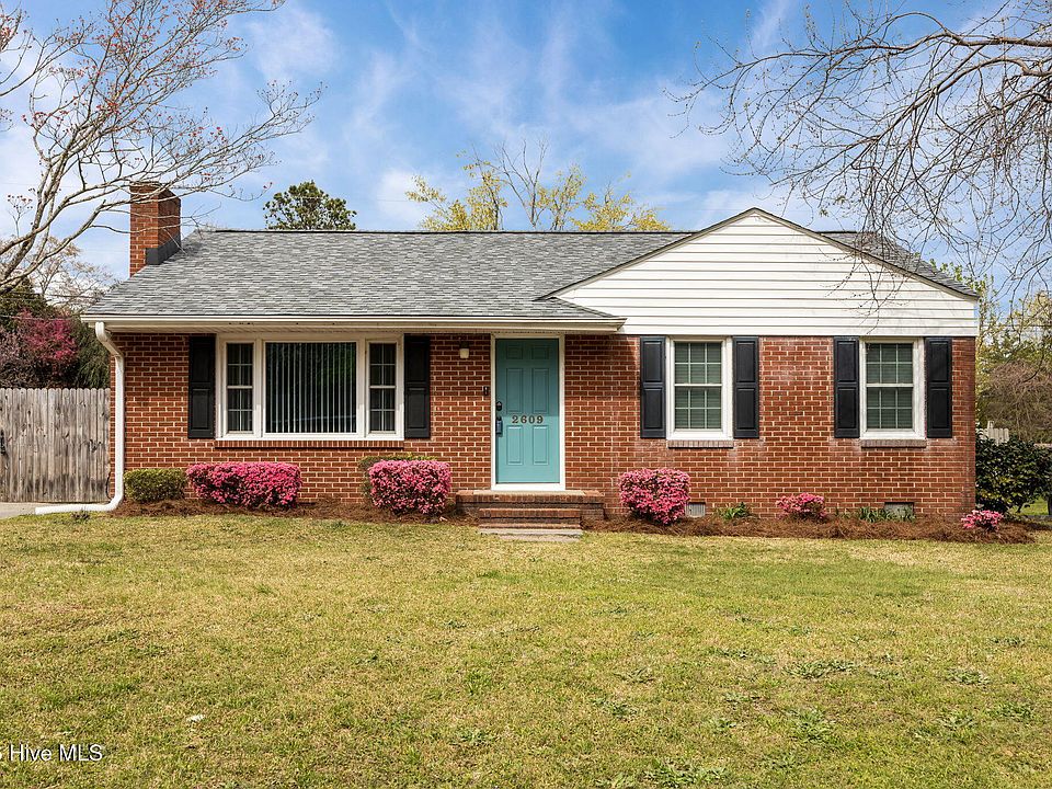 1st image of 2609 Crockett Drive