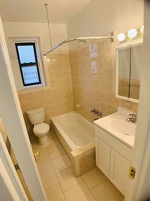 4th image of 25 Cooper St APT 2D