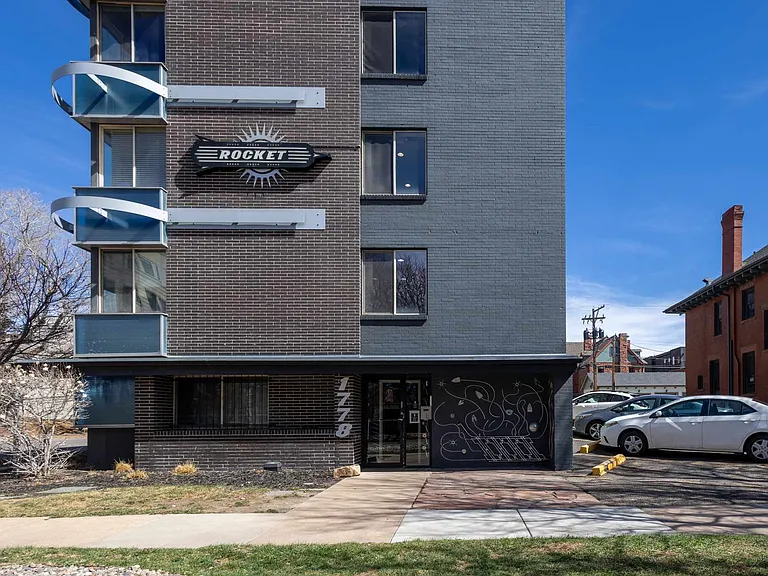 Rocket Apartments — Photo 10