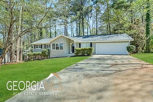 1st image of 530 Valley Woods Cir SE