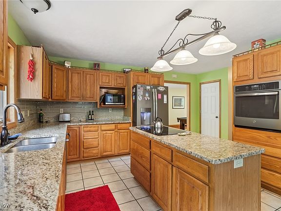 5th image of 1630 Saint John Dr