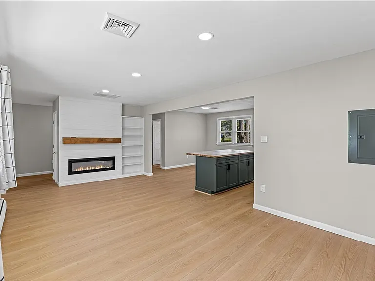 1 Spruce Ln — Photo 7