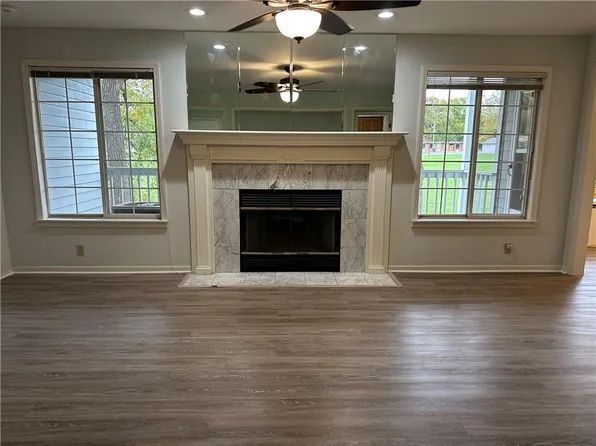 4009 S Crysler Ave APT 5, Independence, MO 64055