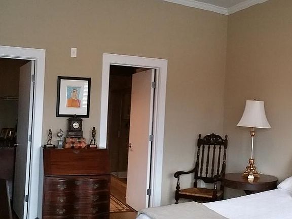 5th image of 129 Walnut St Unit 126