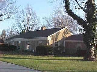 1st image of 10 Arrow Ln