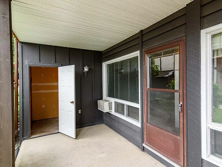 5 Lake Crest Rd — Photo 8