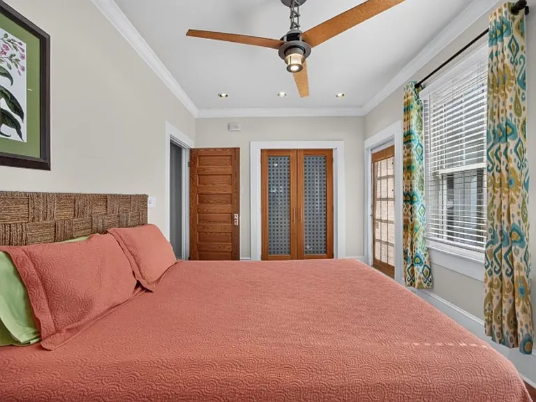 1555 Belmonte Ave — Photo 23