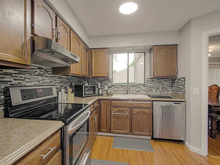 5764 N Anita Ave — Photo 11