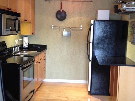 4th image of 3018 Aldrich Ave S