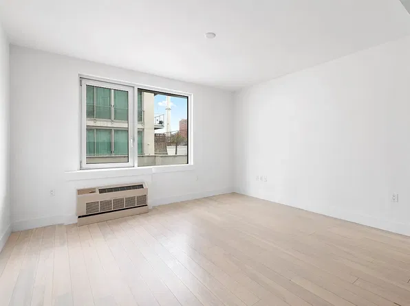 109 Gold Street #2E, photo 4