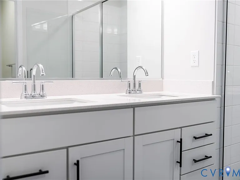 212 Avenda Ln — Photo 17