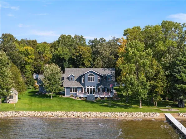 21003 Barefoot Ln, Brainerd, MN 56401