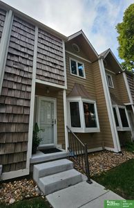 524 S 36th Ct, Omaha, NE, 68105