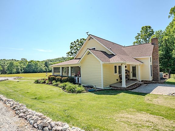 2nd image of 199 Liles Ln