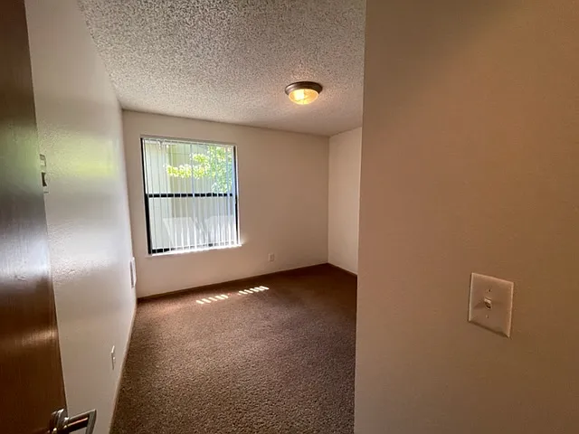 Meridian Village — Photo 31