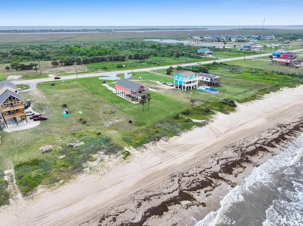 1226 Highway 87, Gilchrist, TX 77617