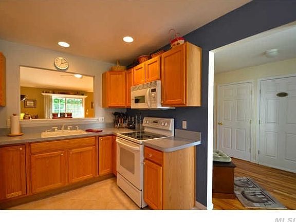3rd image of 535 Calebs Way