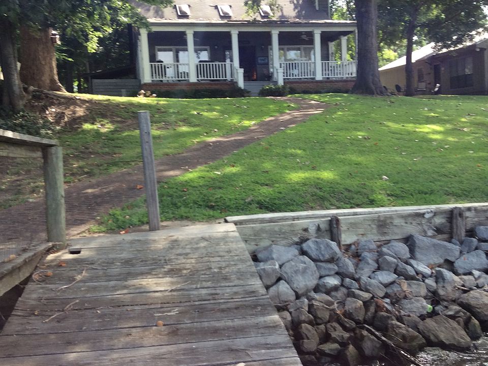 1st image of 2853 Horseshoe Cir