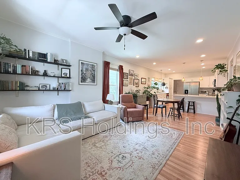 209 Moline St — Photo 2
