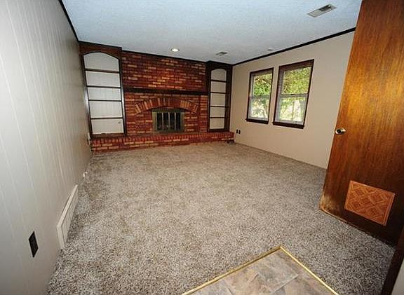 5th image of 1617 W Wabash St