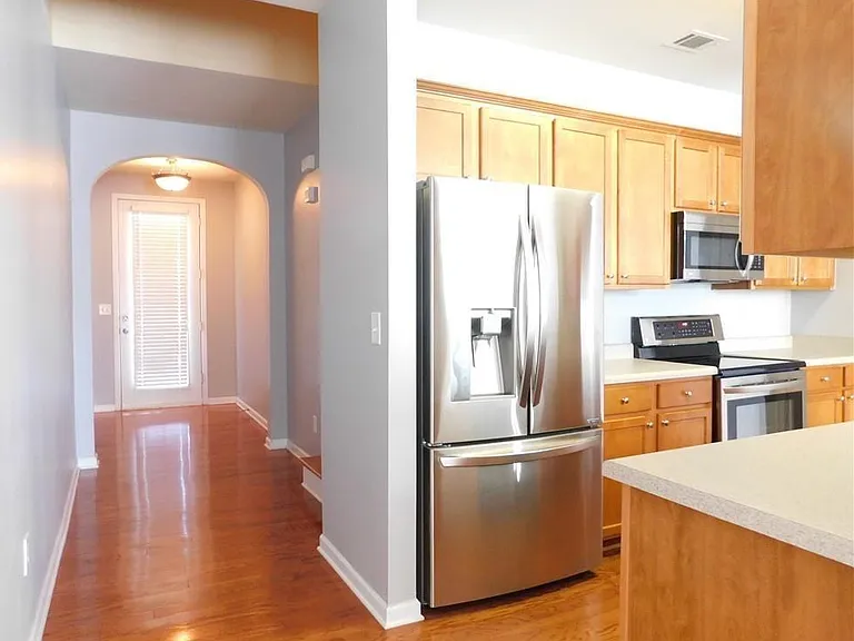 940 Pierce Ivy Ct — Photo 3