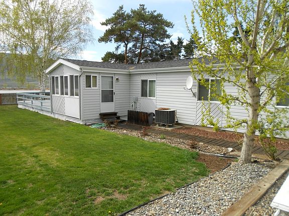 3rd image of 960 Orchard Dr SW