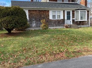 9 Forest Ave, Riverside, RI 02915