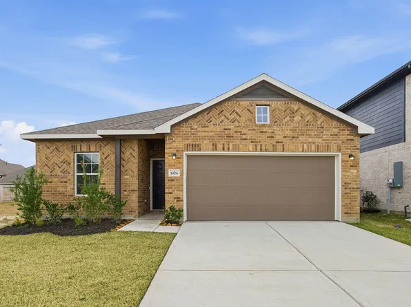 1926 Middle Pass Ln, Angleton, TX 77515