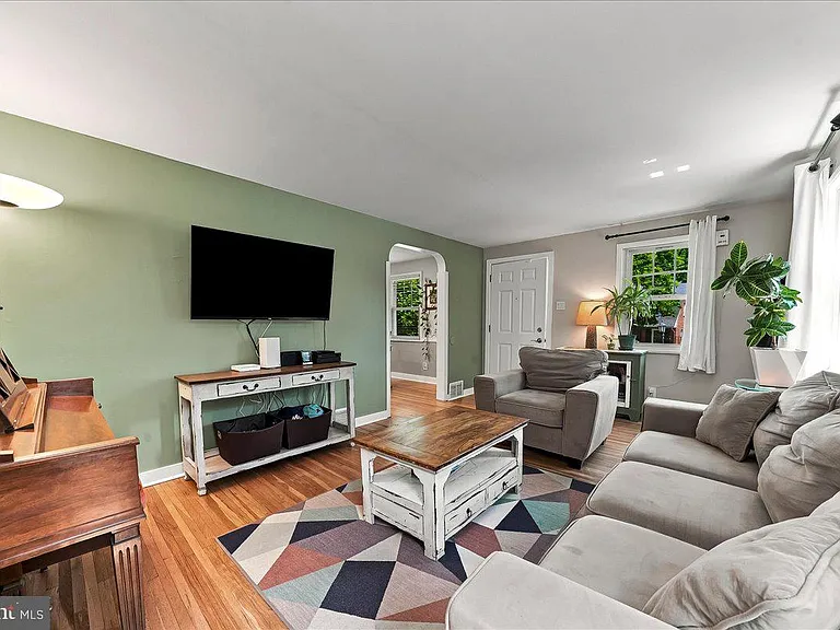 416 Valley View Rd — Photo 14
