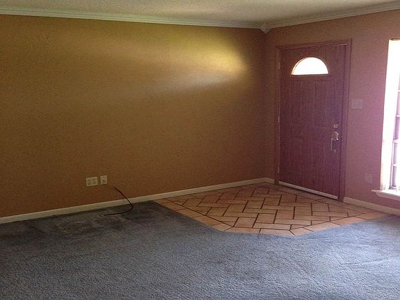 3rd image of 5624 NW Beechwood Dr