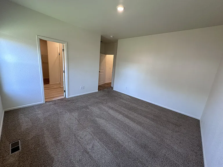 525 Quincy Rr Ave — Photo 13