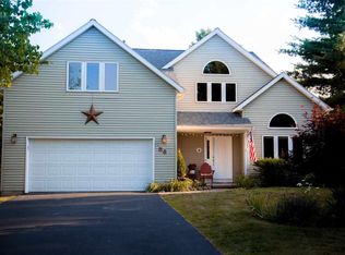 56 Wakefield Ct, Delmar, NY 12054