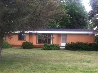 699 W Cody Estey Rd, Pinconning, MI 48650