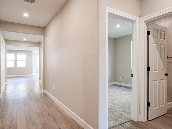 5th image of 10198 Byron Reeves Way