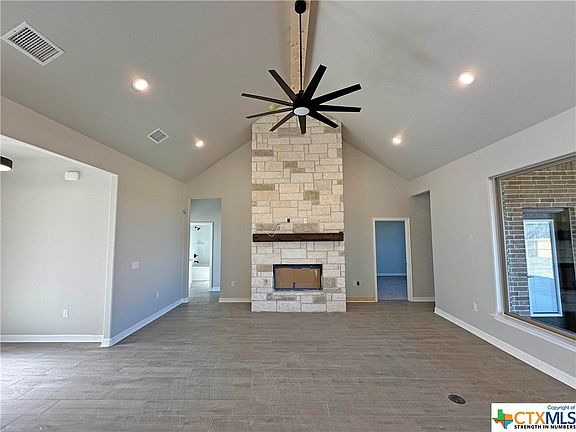 3rd image of 9102 Woodbine Dr