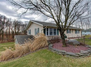 6872 Kernsville Rd, Orefield, PA 18069