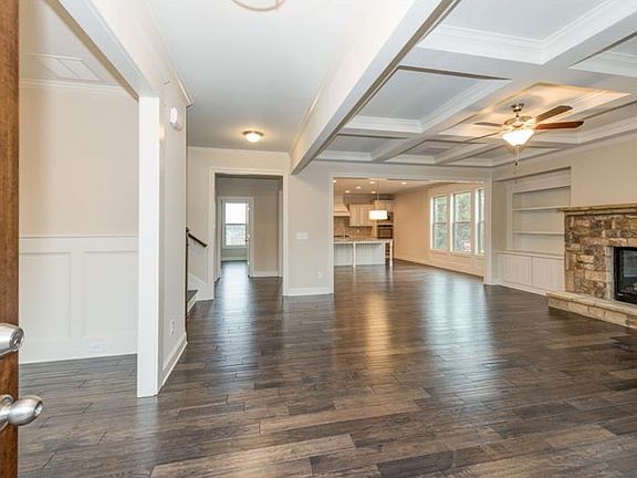 4th image of 2065 White Cypress Ct