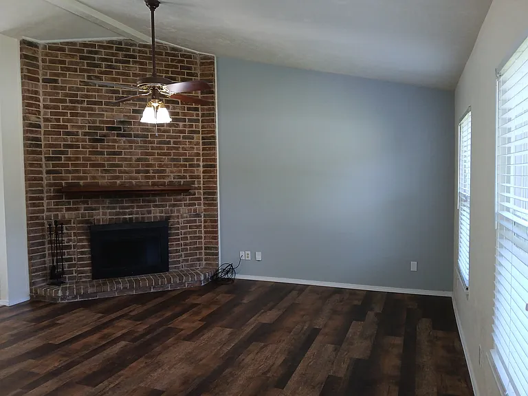 902 Rocky Creek Ln — Photo 4