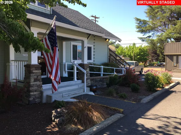4552 E Evans Creek Rd, Rogue River, OR 97537